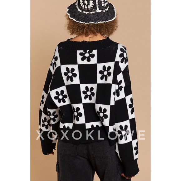LAST ONE POL Daisy Flower Checkerboard Pattern Sweater Relaxed Fit - Picture 10 of 11